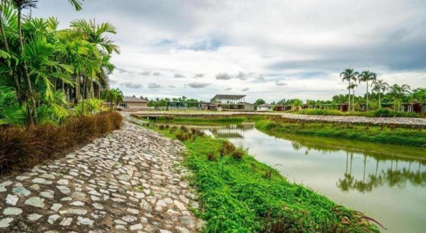 Prew Lom Chom Nam Resort Ban Phan Sadet Nok المظهر الخارجي الصورة